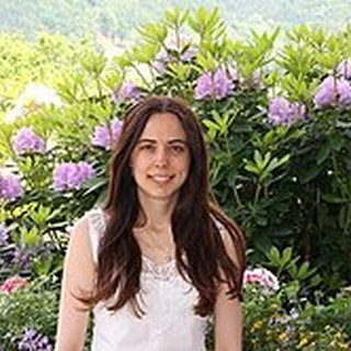 Profile image for Nina Holden